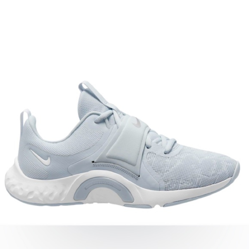 New Nike runners w renew in season TR 12. Size 9.